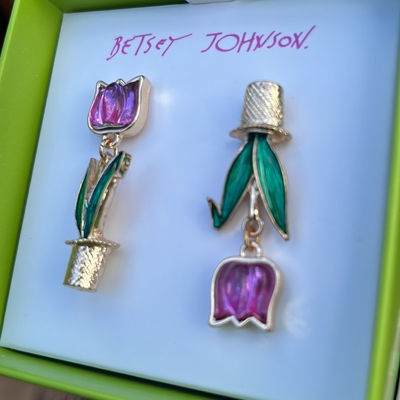 Betsey Johnson Tulip Mismatched Earrings NEW - Picture 4 of 7